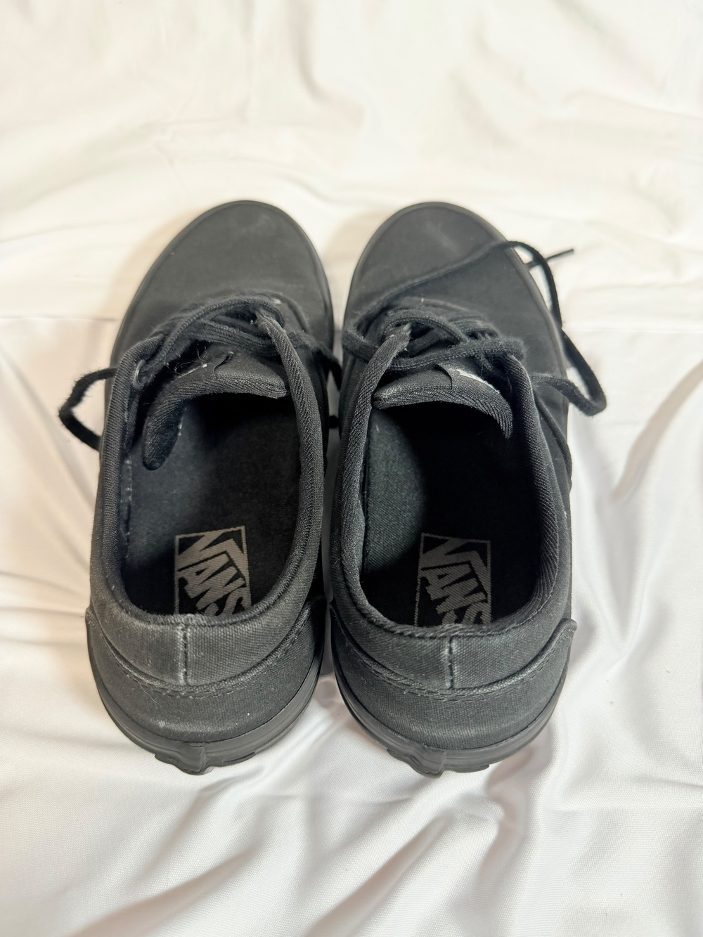Vans Women's Black Canvas Low Top Sneakers Size 7.5 Triple Black Lace Up Shoes - Picture 3 of 8